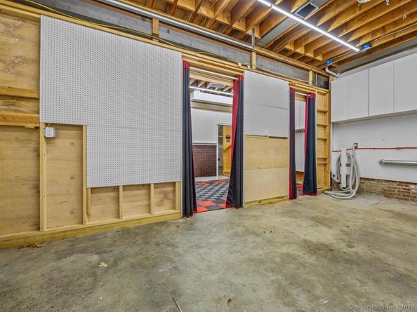 217 Huntington Road, Stratford CT 06614