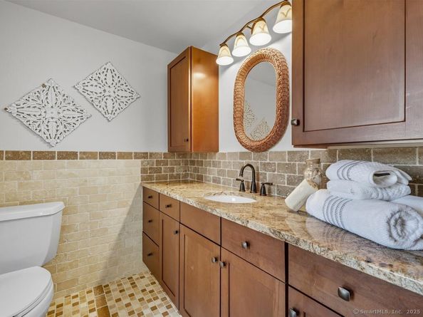 217 Huntington Road, Stratford CT 06614