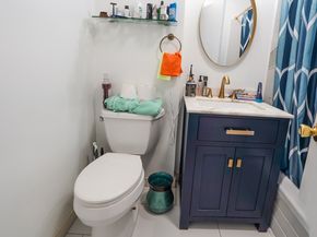 124 Wyndover Lane, Stamford CT 06902