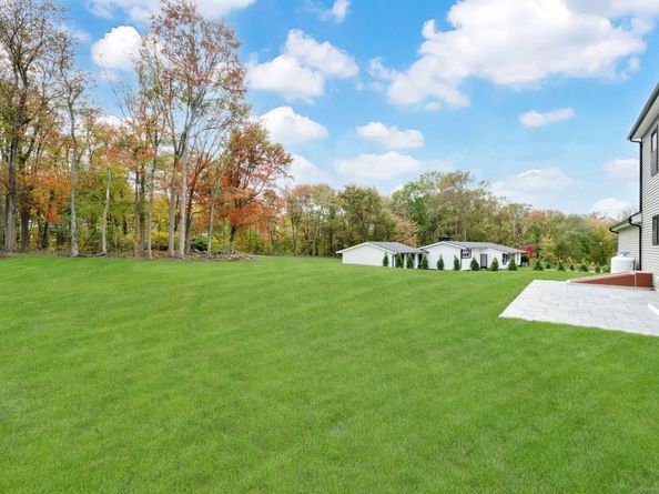 25 Harvest Ridge Road, Stratford CT 06614