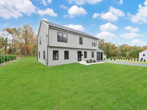 25 Harvest Ridge Road, Stratford CT 06614