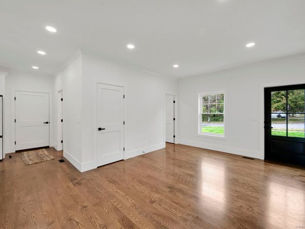 25 Harvest Ridge Road, Stratford CT 06614