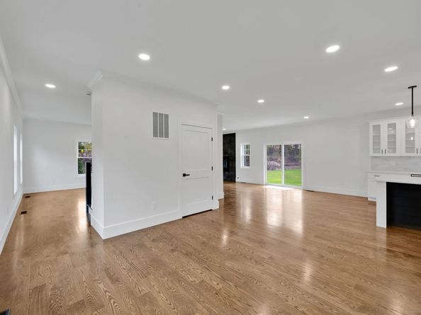 25 Harvest Ridge Road, Stratford CT 06614