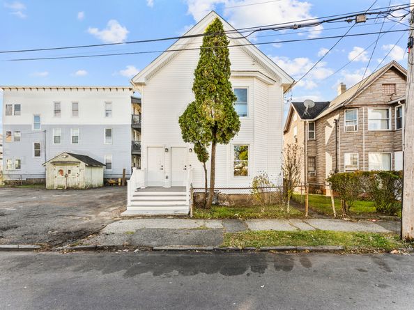 228 Holly Street, Bridgeport CT 06607