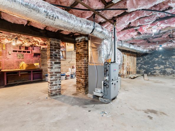 228 Holly Street, Bridgeport CT 06607