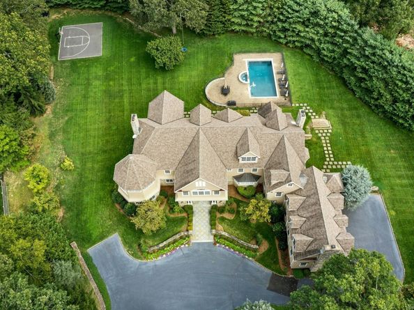 76 Lords Highway, Weston CT 06883