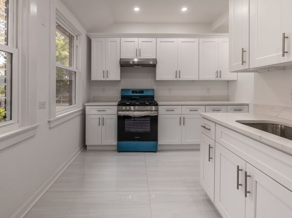 400 East Avenue, Bridgeport CT 06610