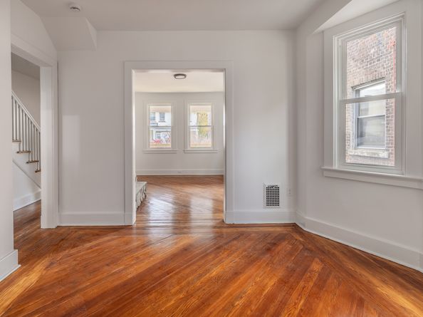 400 East Avenue, Bridgeport CT 06610