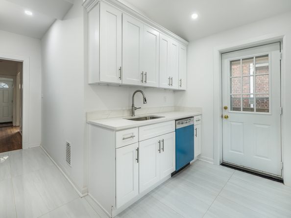 400 East Avenue, Bridgeport CT 06610