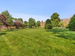 90 Strawberry Hill Avenue 3, Stamford CT 06902