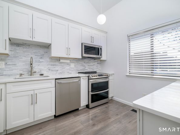 2437 Bedford Street H4, Stamford CT 06905