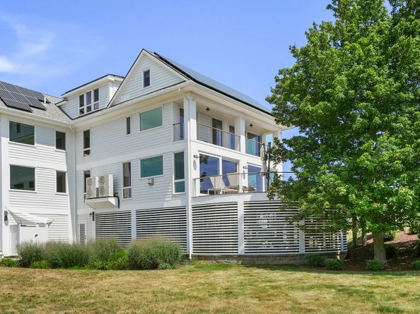 353 Old Dam Road, Fairfield CT 06824