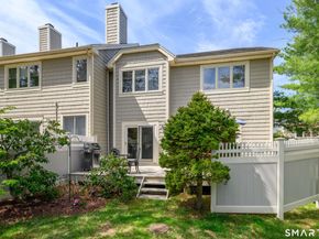 12 Boulevard Drive 22132, Danbury CT 06810