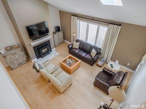 12 Boulevard Drive 22132, Danbury CT 06810