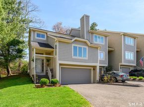 12 Boulevard Drive 22132, Danbury CT 06810