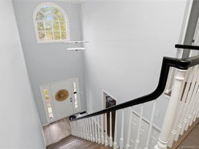 13 Old Stamford Road 13, New Canaan CT 06840
