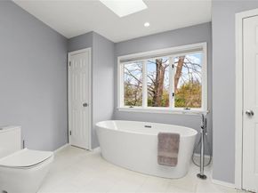 13 Old Stamford Road 13, New Canaan CT 06840