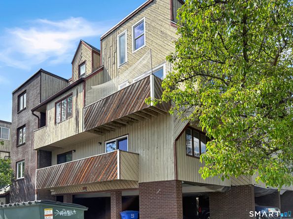 183 Livingston Place 12, Bridgeport CT 06610