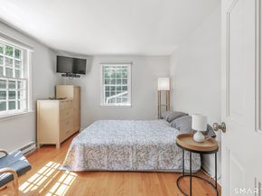 37 Lamppost Drive, Redding CT 06896