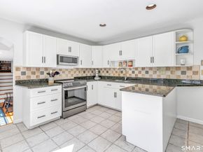 37 Lamppost Drive, Redding CT 06896