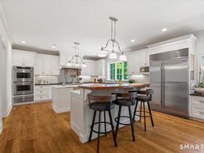 25 Adams Lane, New Canaan CT 06840