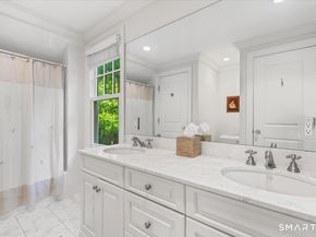 25 Adams Lane, New Canaan CT 06840
