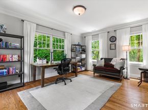 25 Adams Lane, New Canaan CT 06840