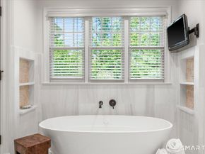 25 Adams Lane, New Canaan CT 06840