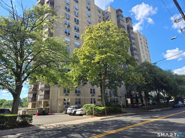 50 Glenbrook Road 2B, Stamford CT 06902
