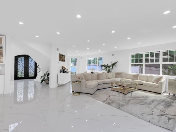 14 Barmore Drive, Stamford CT 06905