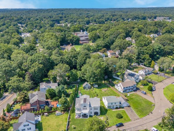 14 Barmore Drive, Stamford CT 06905