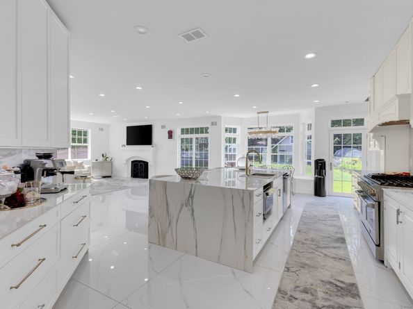 14 Barmore Drive, Stamford CT 06905