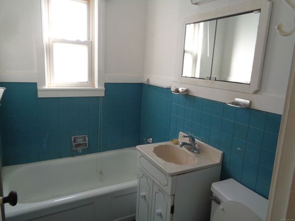 127 Canaan Court 13 Building 82, Stratford CT 06614