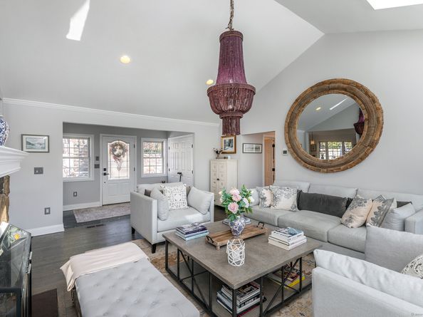 52 S Lake Shore Drive, Brookfield CT 06804