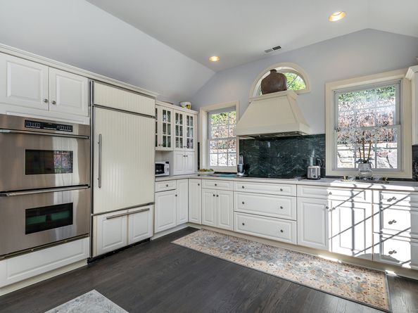 52 S Lake Shore Drive, Brookfield CT 06804