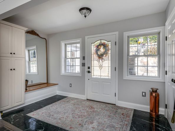 52 S Lake Shore Drive, Brookfield CT 06804