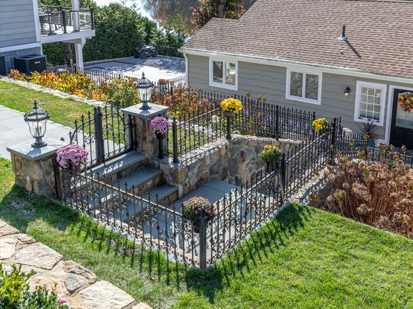 52 S Lake Shore Drive, Brookfield CT 06804