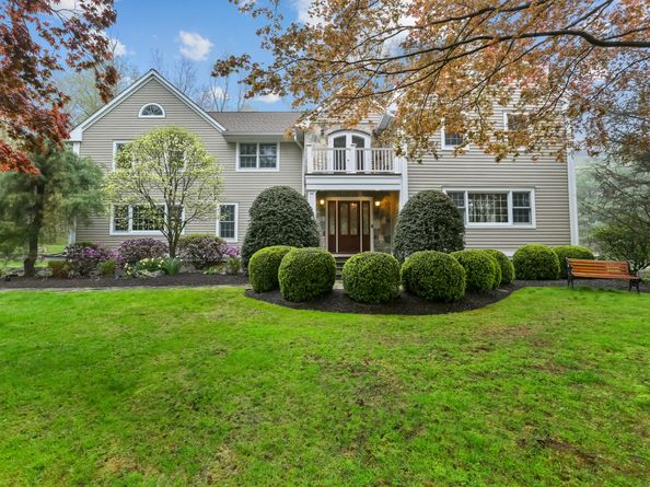 9 Blue Spruce Circle, Weston CT 06883