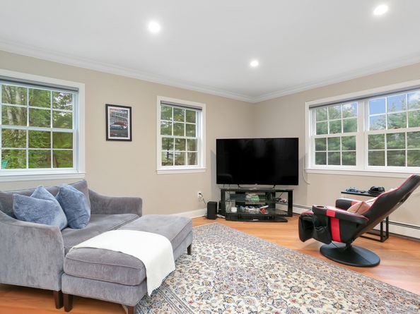 9 Blue Spruce Circle, Weston CT 06883