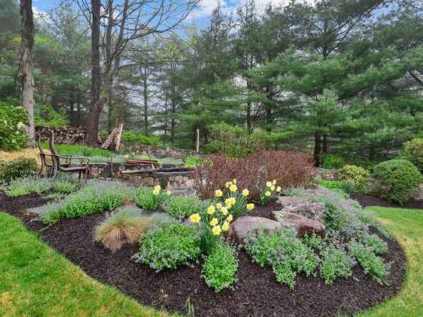 9 Blue Spruce Circle, Weston CT 06883