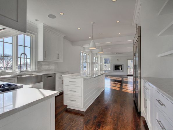 20 Locust Hill Road, Darien CT 06820