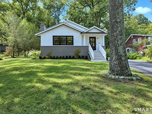 105 Old Dike Road, Trumbull CT 06611