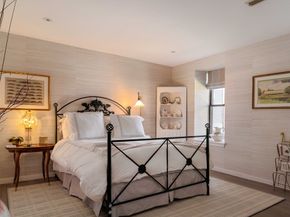 103 Bellevue St 4, Newton MA 02458