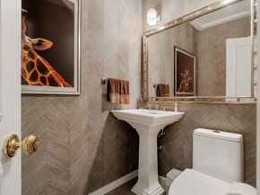 103 Bellevue St 4, Newton MA 02458