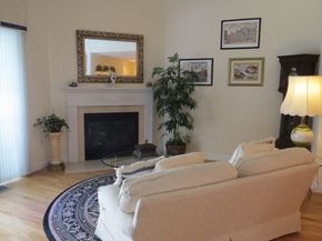 877 Auburnville Way J4, Whitman MA 02382