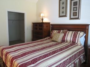 877 Auburnville Way J4, Whitman MA 02382