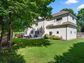 11 Fisher Ave, Wellesley MA 02482