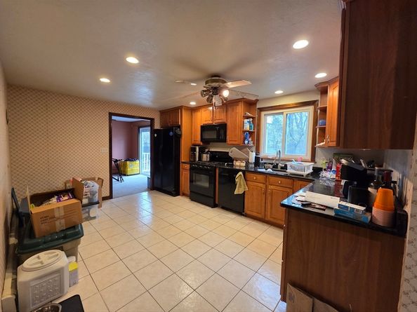 18 Lintric Dr, Weymouth MA 02190
