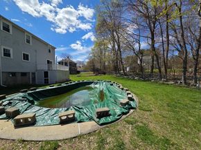 18 Lintric Dr, Weymouth MA 02190