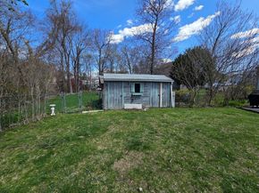 18 Lintric Dr, Weymouth MA 02190